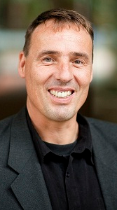 Ernst Wolvetang