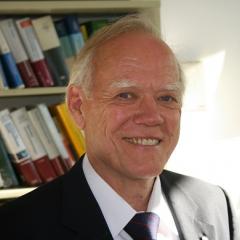 Emeritus Professor Curt Wentrup