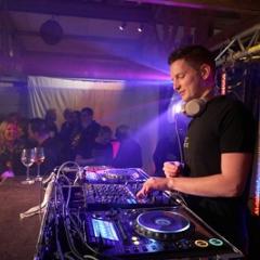 DJ